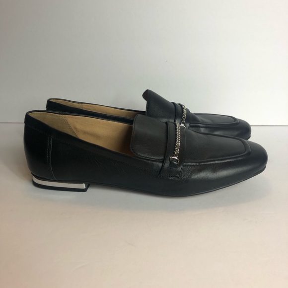 Franco Sarto Damia black leather loafers with silver chain. - Picture 2 of 7